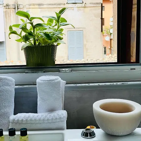 Corso 107 Wellness & 4* Řím