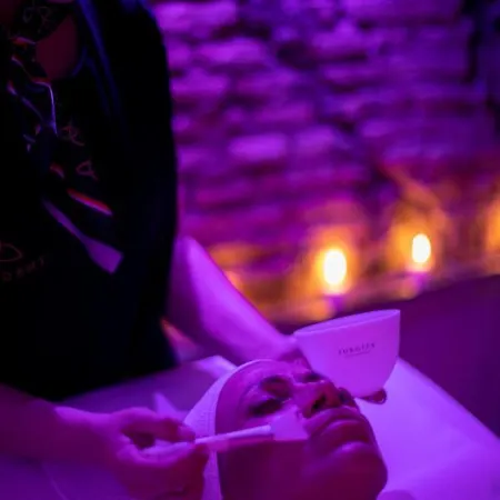 Corso 107 Wellness & 招待所 4*