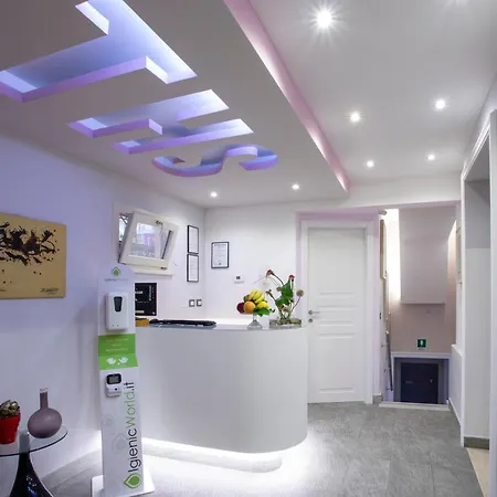 Corso 107 Wellness & 招待所 4*