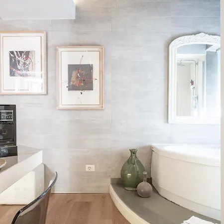 Corso 107 Wellness & בית הארחה 4*